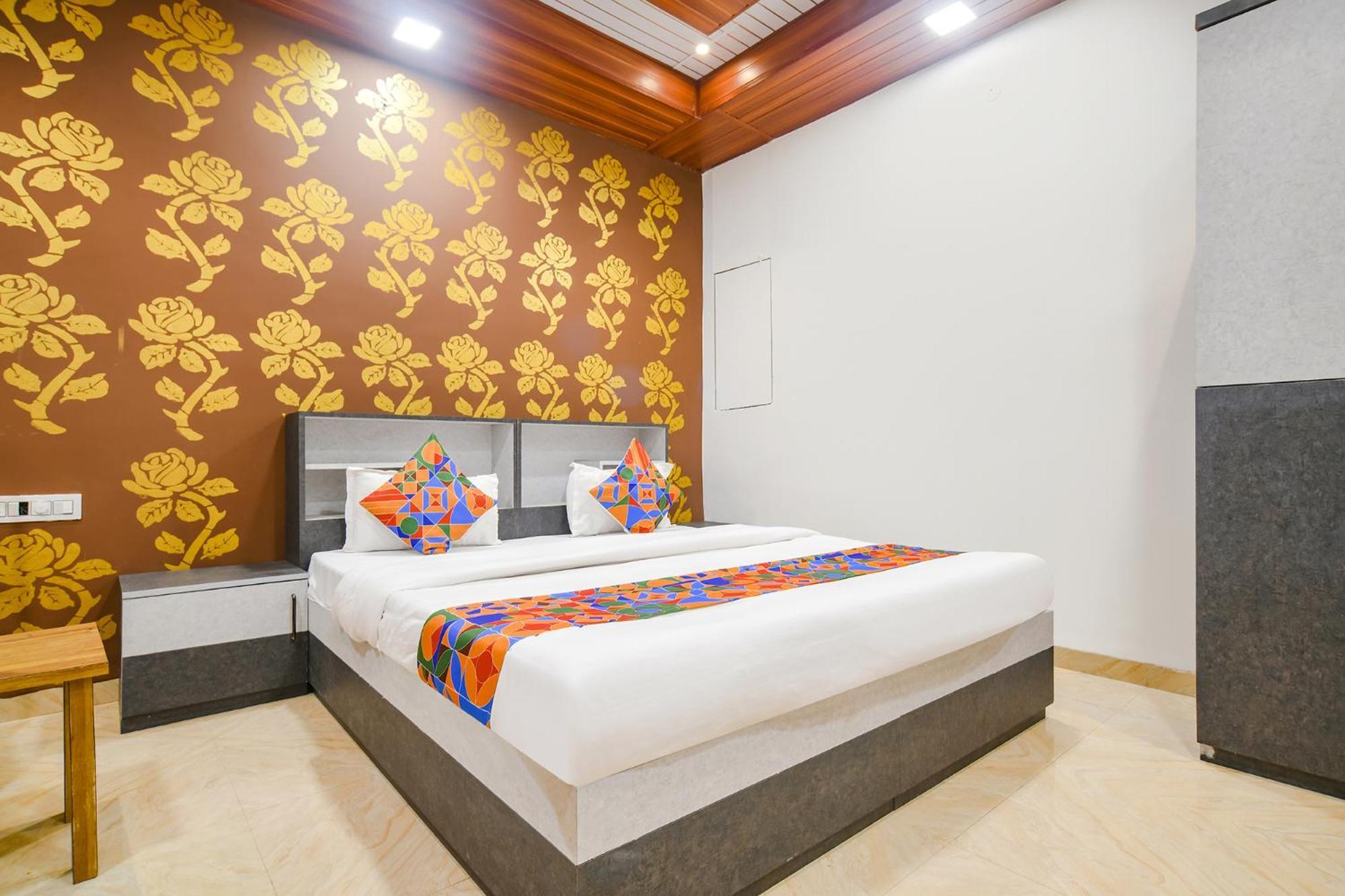Fabhotel Dream Paradise Indore Exterior photo